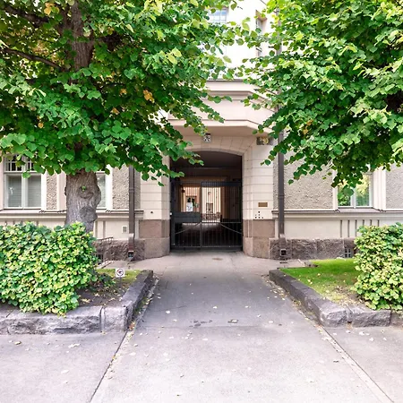 2ndhomes Exclusive In Ullanlinna With 4br Private Retreat Appartement Helsinki